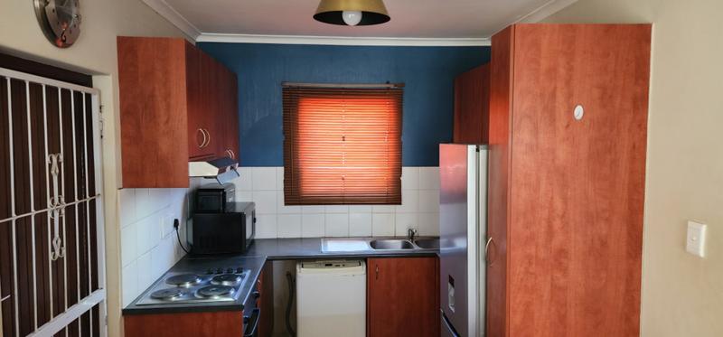 2 Bedroom Property for Sale in Pelikan Park Western Cape